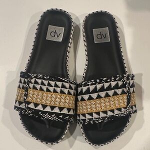 DV by Dolce Vita Women's Black and Gold Patterned Sandals